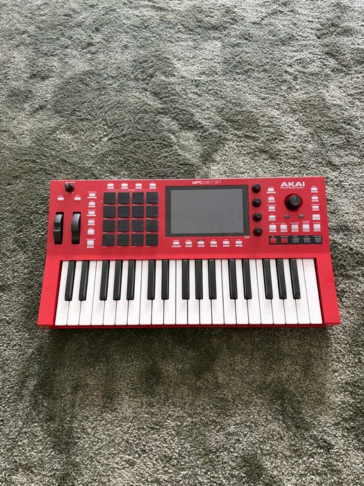 Akai MPC KEYS 37