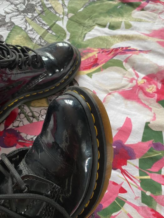 Buty dr Martens lakierowane
