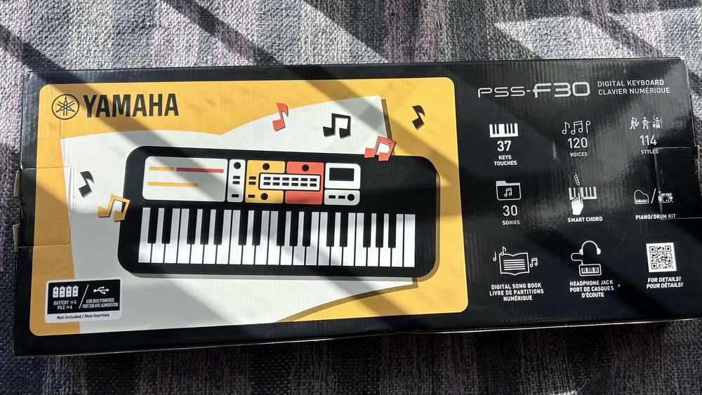Teclado digital YAMAHA PSS-F30