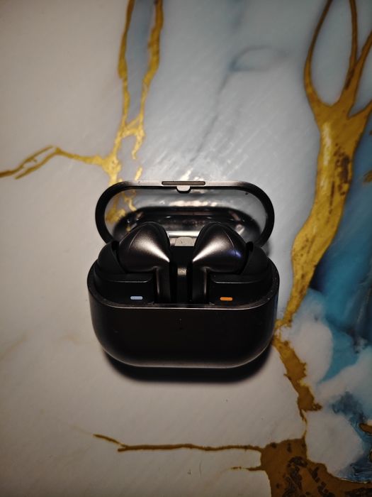 Продам/Обмен наушников Samsung Galaxy Buds3 Pro Silver