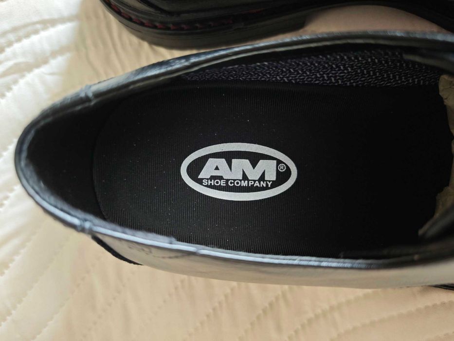 Buty wizytowe nowe czarne.