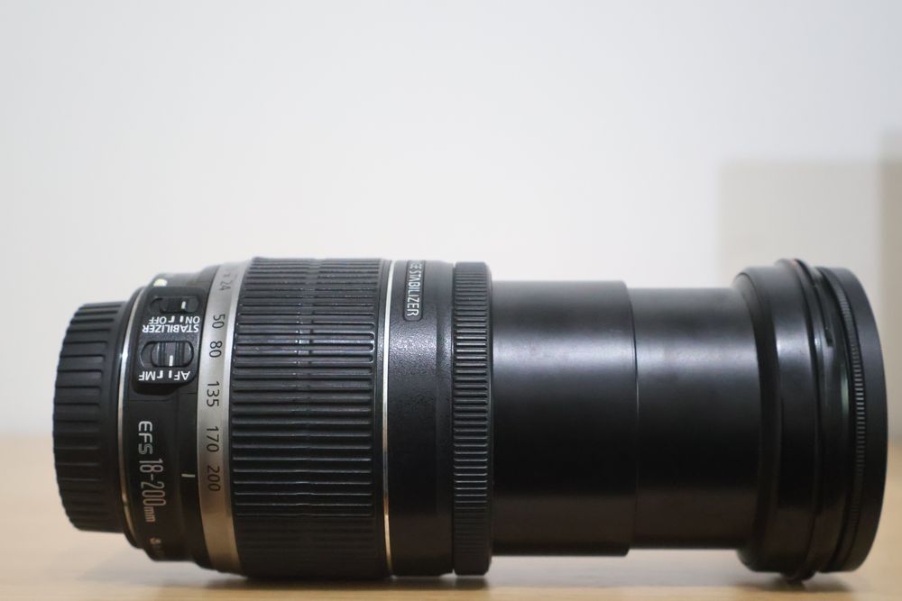 Canon EFS 18-200 mm F/3.5-5.6 IS