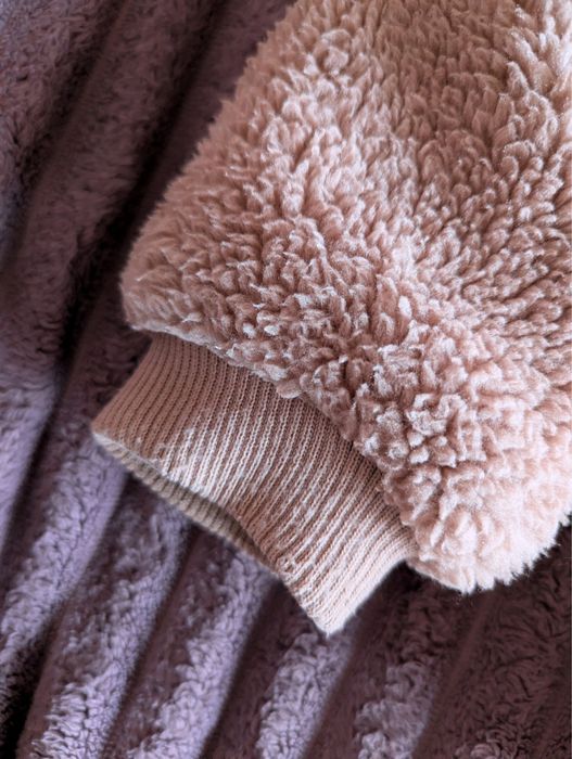 Куртка на дівчинку ріст 128