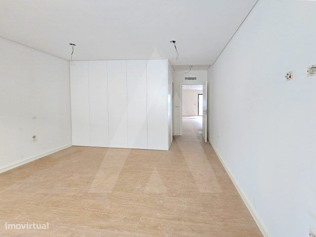 Apartamento T2 moderno - Open Space com imensa luz natura