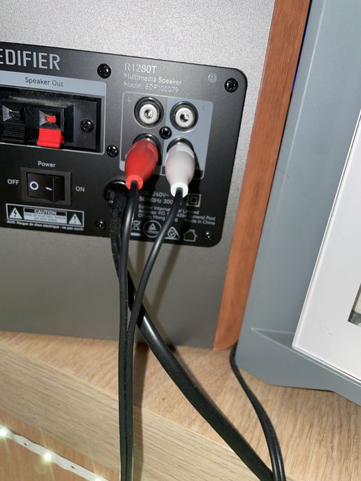 Edifier R1280T Studio 42W Excelente estado