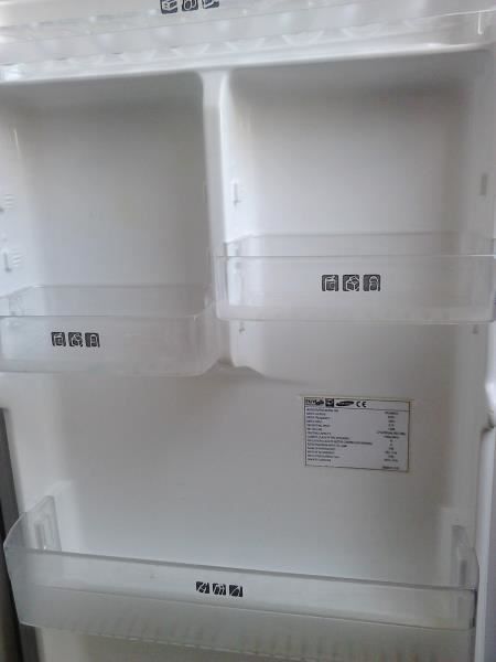 Продам двухкамерный холодильник Samsung NoFrost