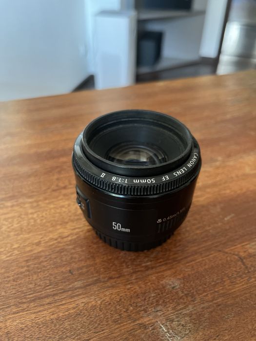 Canon 6d mark 2, canon 50mm 1.8, canon 35mm 2.0, helios 44m plus lampa