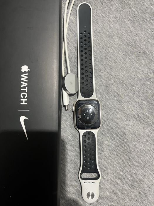 Apple Watch Series 7Nike –45mm|Excelente estado|Caixa + bracelete Nike