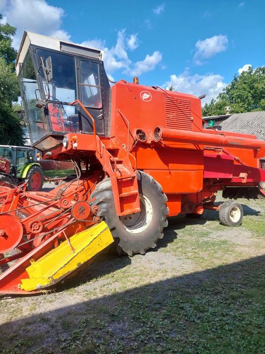 Kombajn Bizon Z056
