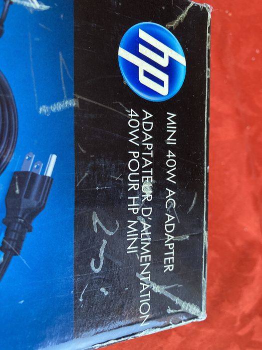 Carregador novo embalado HP com ficha de carregamento US (Americana)