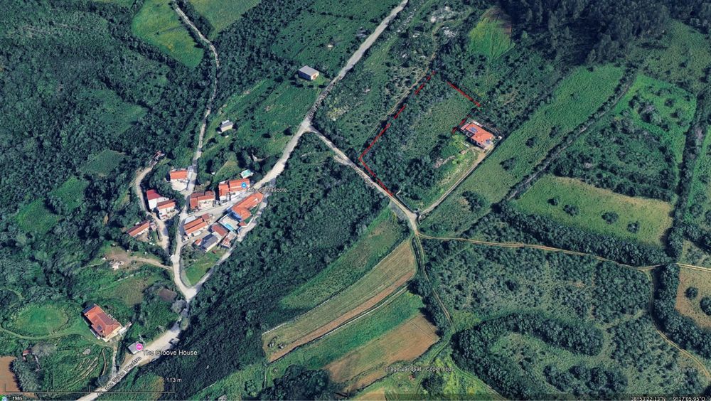 Terreno 6000m2 com um ecrã de um milhão de dólares