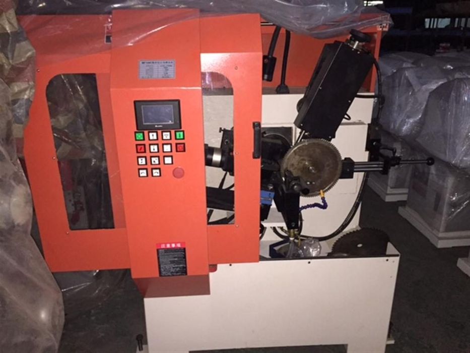 Автоматичний заточувач для циркулярних пил WINTER SAWMAX 600 ECO