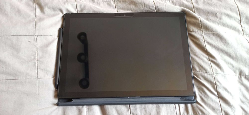 Microsoft surface pro 6 i7-8650U 8GB RAM