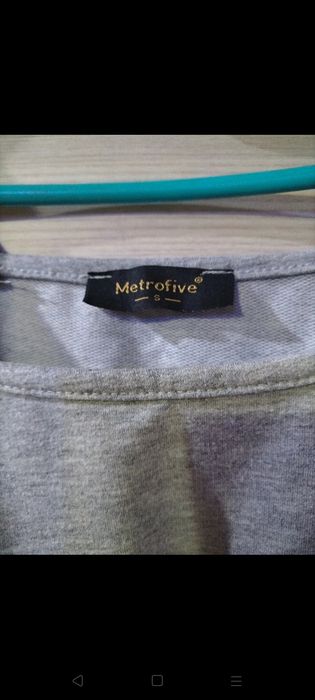 Bluza damska z odkrytymi ramionami