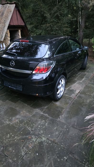 Opel Astra gtc 1.4 benz ksenony sprowadzony z Niemiec