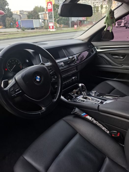 BMW 520i 2016 офіційна