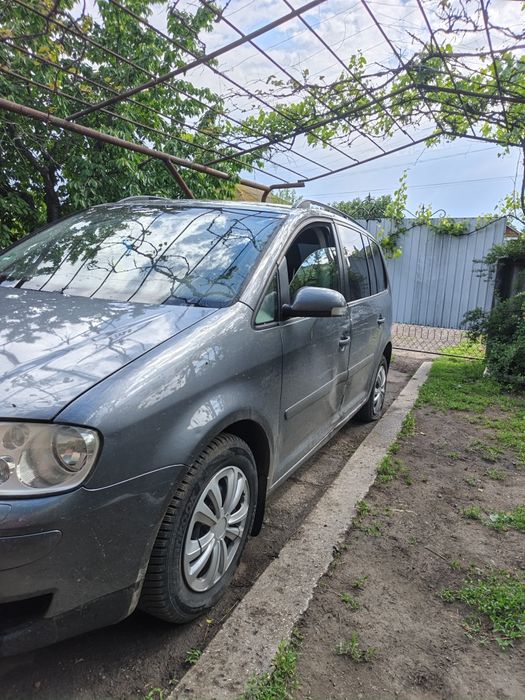 Продам Фольксваген Тоуран
