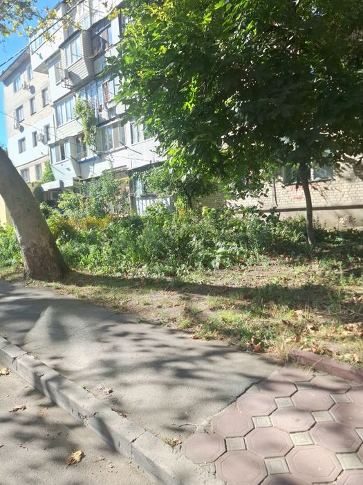 Продажа 2х кв,под ремонт  1/5,центр,можно под офис ,37т$