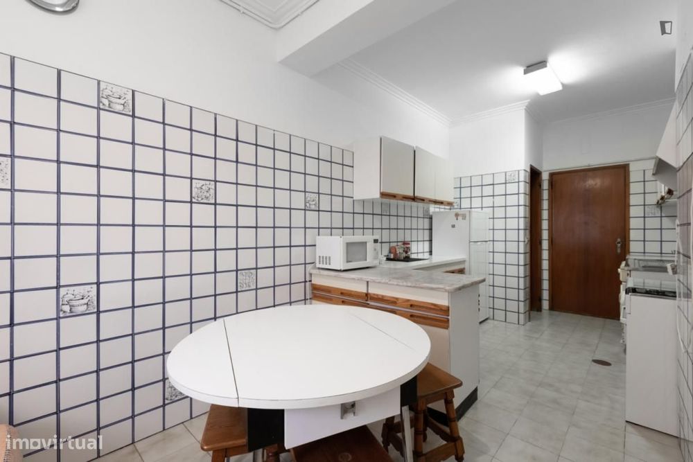 Quarto - localizado em Arregaça Coimbra