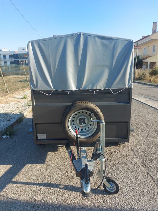 Reboque 2 eixos com travão