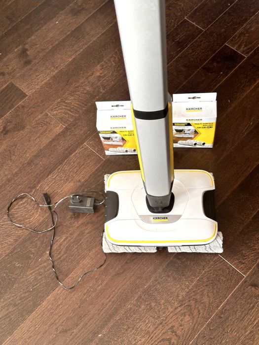Bezprzewodowy mop elektryczny Karcher FC 7 Premium