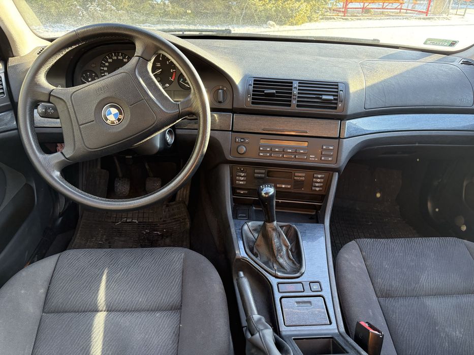 BMW E39 520i zdrowa podłoga suchy silnik