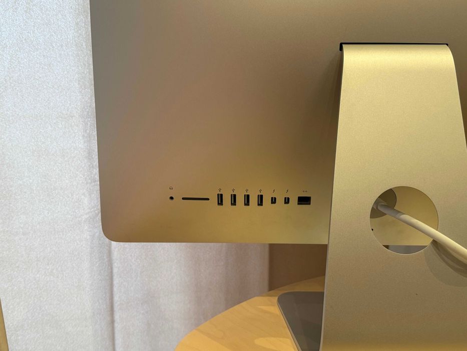 iMac com monitor de 21,5 polegadas 8GB 1TB