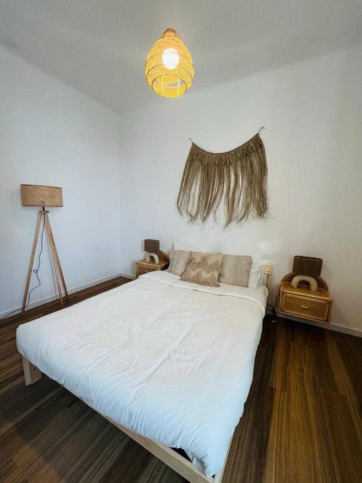 Quarto solteiro ou casal Costa da Caparica 7min praia