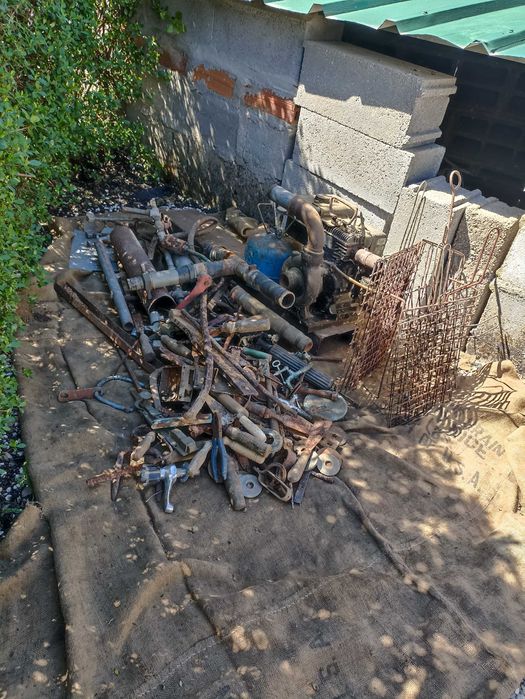 Vende-se ferro velho ao melhor preço