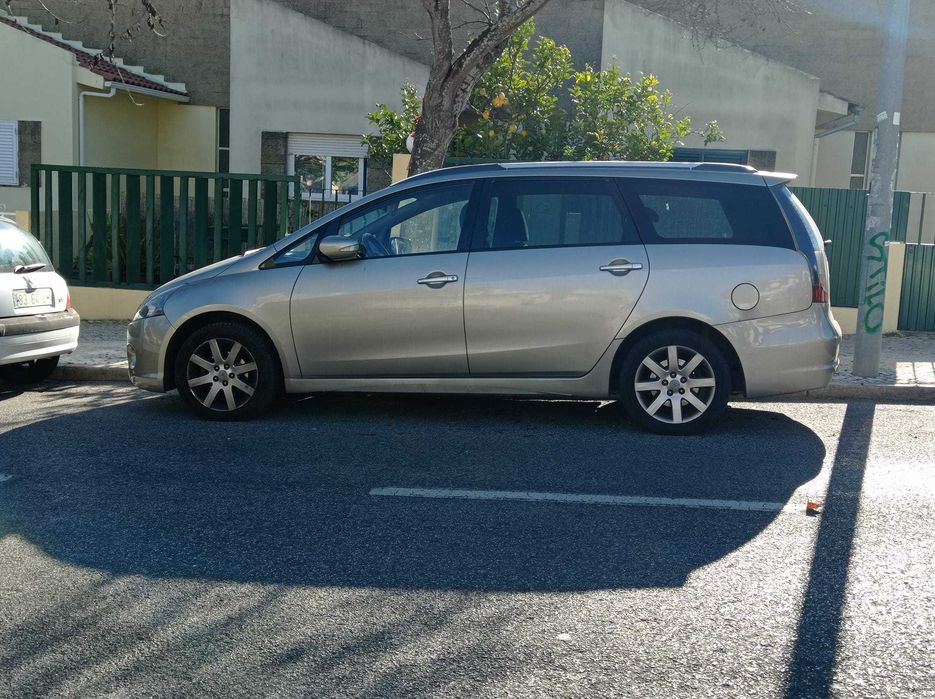 Mitsubishi Grandis 7 Lugares