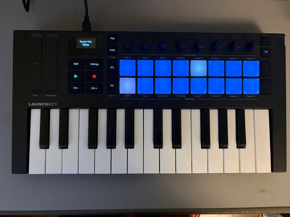 -= Novation Launchkey Mini MK4 =- klawiatura midi