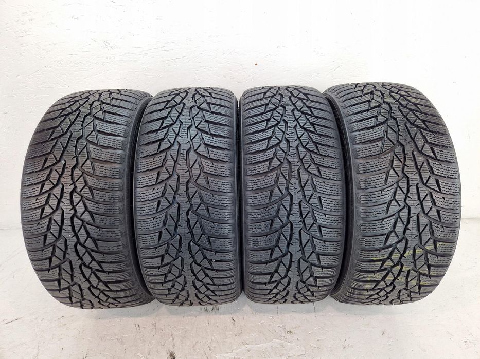 Opony Nokian WR D4 215/45r16 90H
