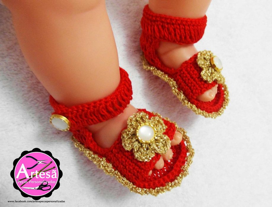 Sandália de crochê para bebés