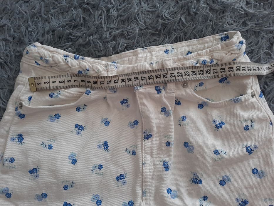 Шорти на дівчинку
