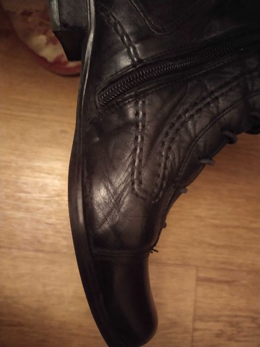 Віддам жіночі зимові черевики безкоштовно