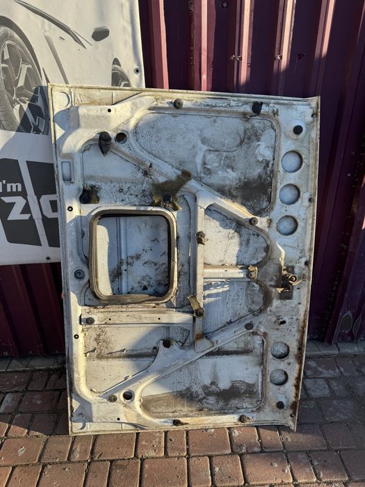 Капот Isuzu trooper