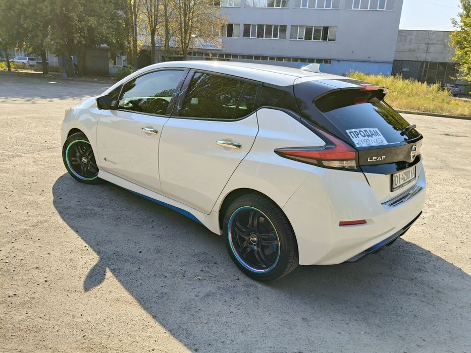 Продам nissan leaf 2 zе1