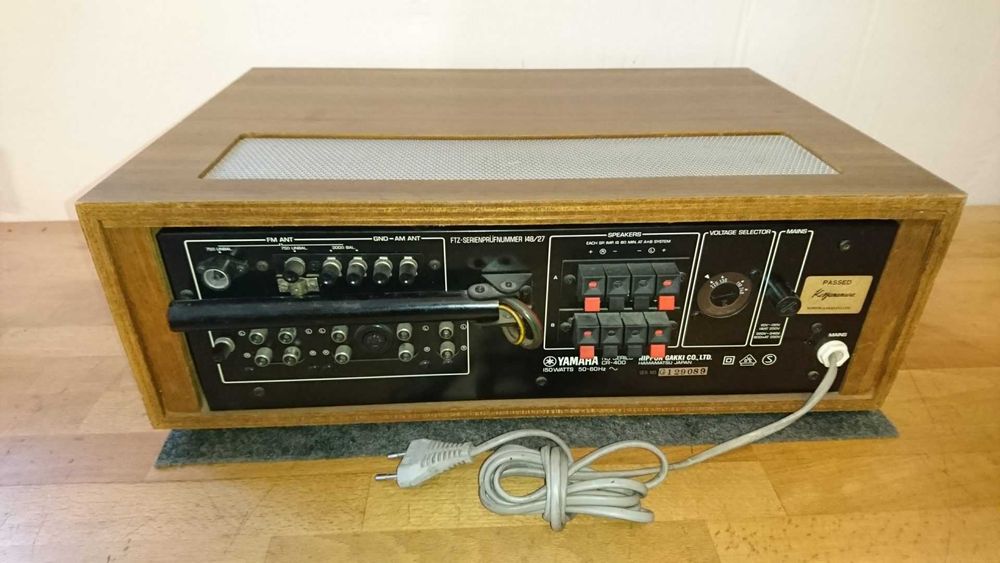 Продам ресивер  Yamaha  CR-400.