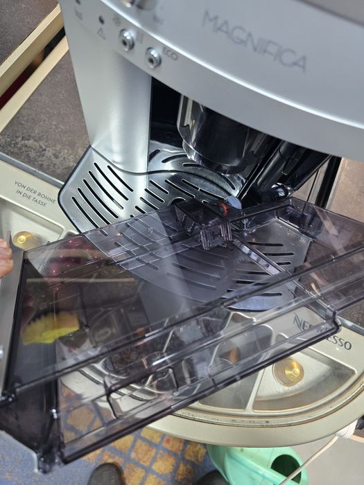 DeLonghi Magnifica 23 рік