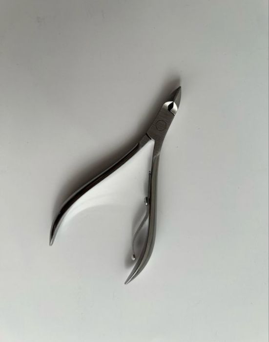 Щипцы для кутикулы