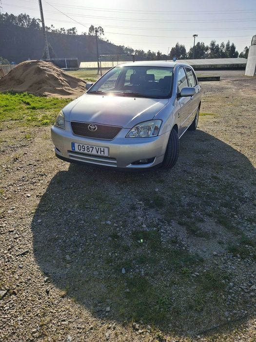 Vendo toyota corola 1400vvti  a gasolina