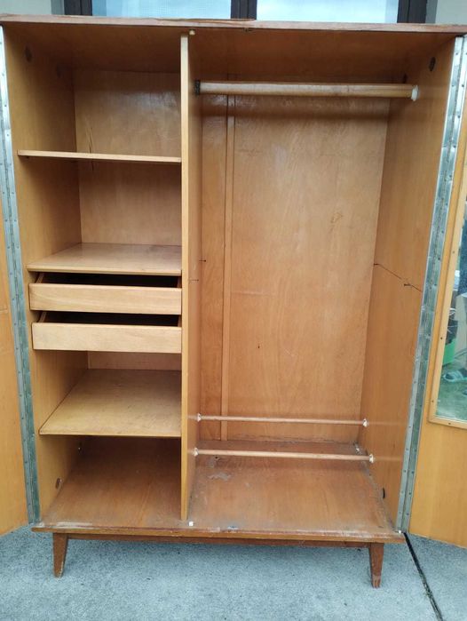 Szafa PRL lata 60/70 – fornir, lustro, dobry stan