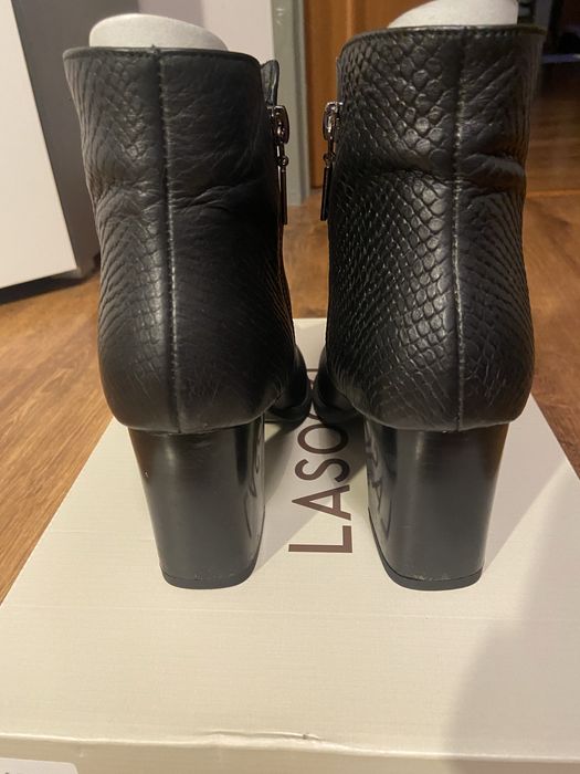 Czarne skórzane botki na obcasie Lasocki 37 viral jesień