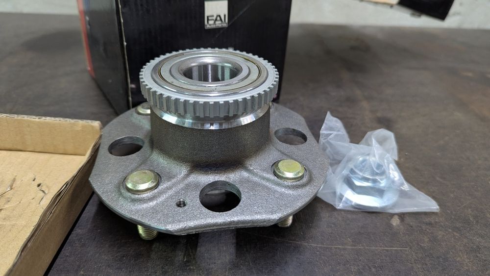 Задня ступиця. Honda Accord 1998-2002.