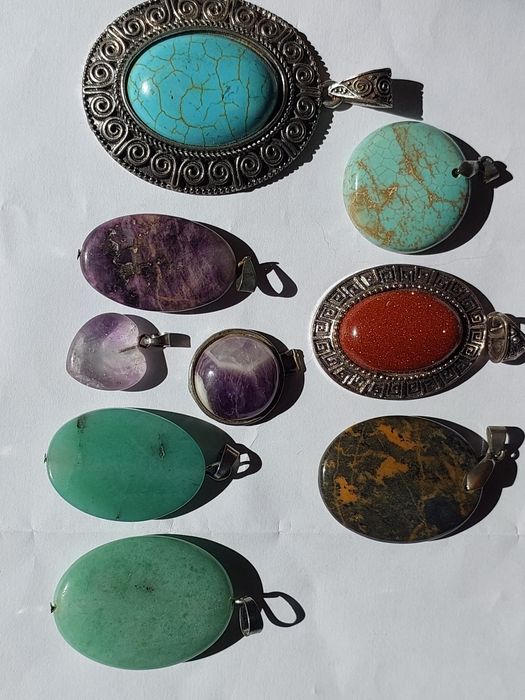 Кулон из натурального камня