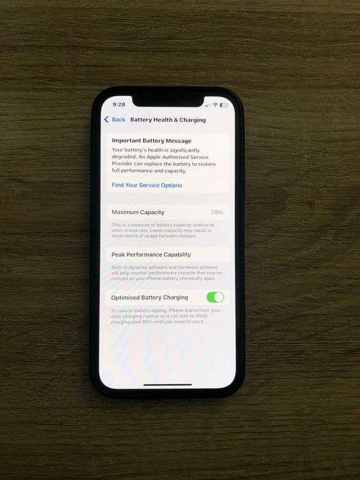 Iphone 12 na cor azul