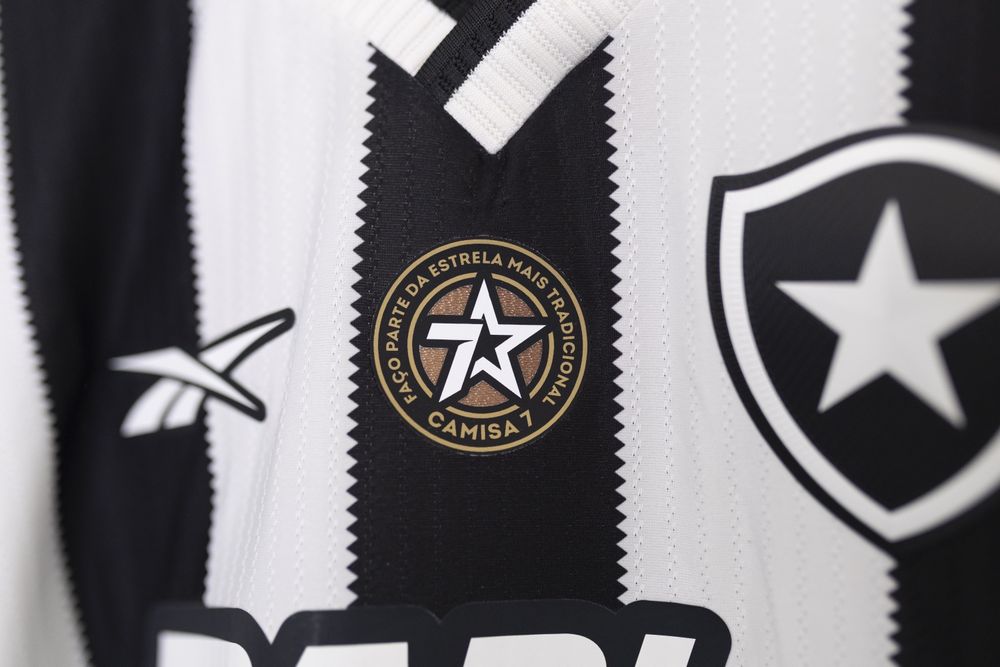 Camisola futebol jogo usada autografada botafogo