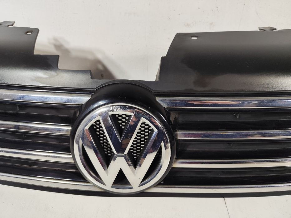 VW PASSAT B7 10- Grill Atrapa Przód Przednia Emblemat Oryginał WLKP