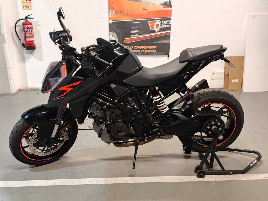 KTM Super Duke 1290 R (Gen 2) – 14.395 km – Full Packs (Track/Perf) – SC Project – Como Nova