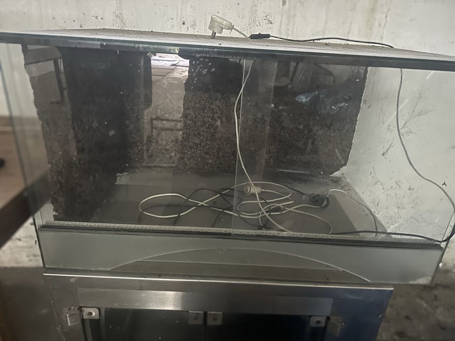 Sprzedam duze terrarium
